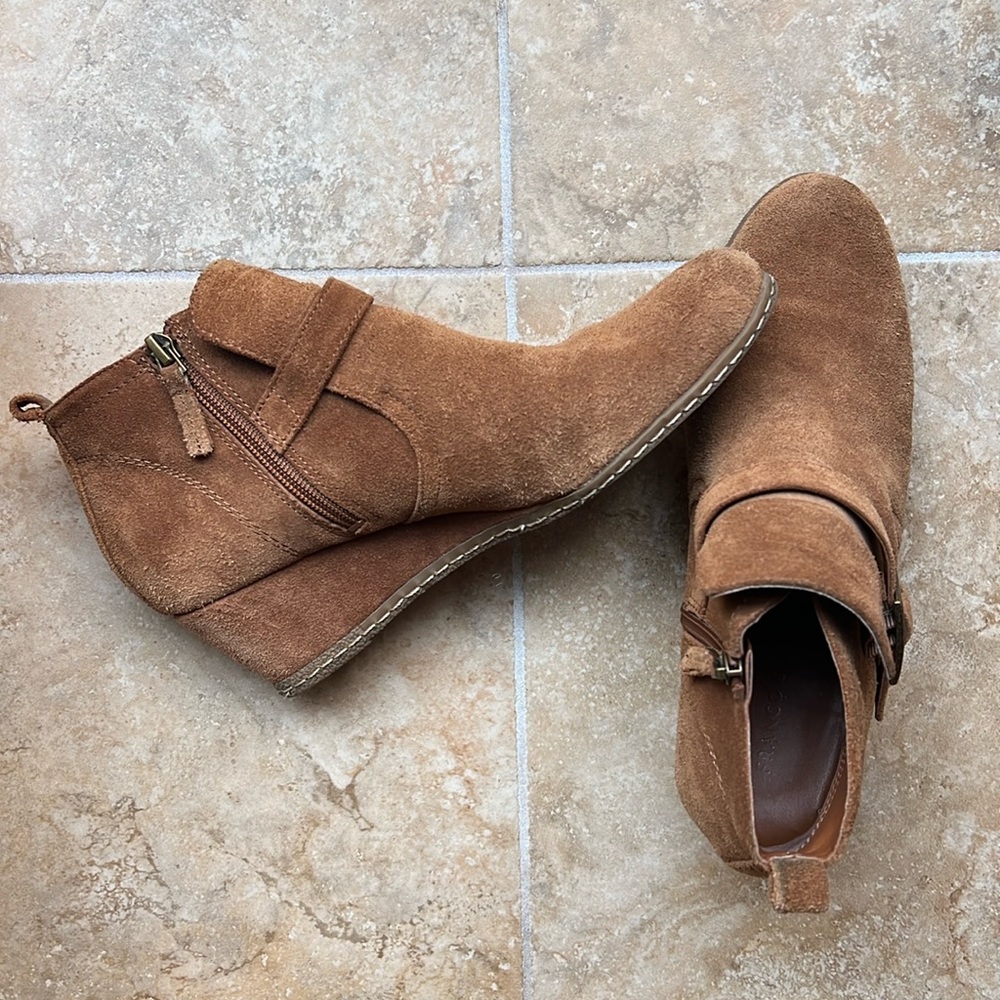 Franco Sarto Anita Cognac Suede Booties Side Zip Buckle 9.5 Wedge Heel